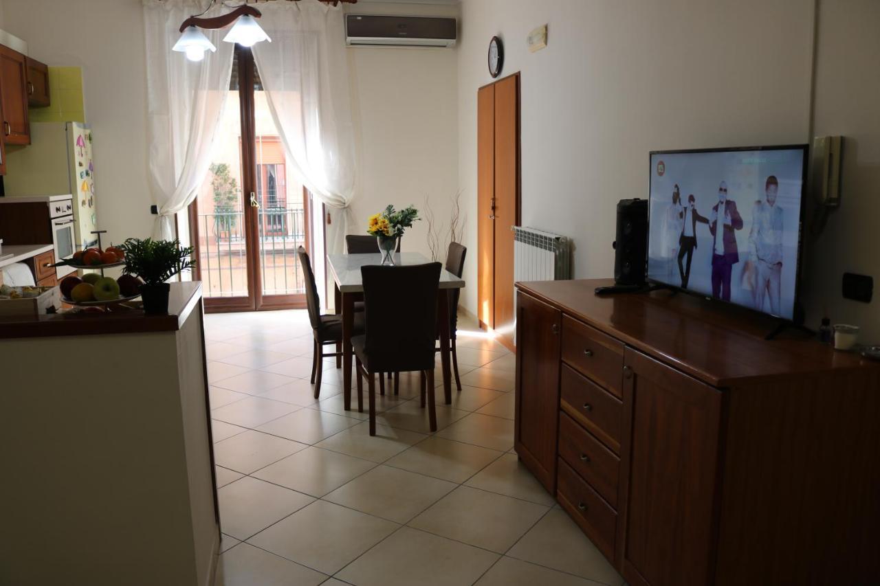 La Casa Del Sole Apartment เนเปิลส์ ภายนอก รูปภาพ